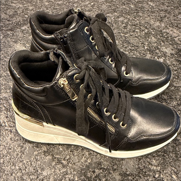 Aldo Black Sneakers with Gold Details - Picture 2 of 6